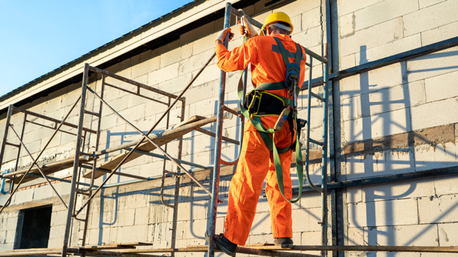Hướng dẫn toàn diện về kiểm định thiết bị bảo hộ chống rơi ngã: Tiêu chuẩn, quy trình và lưu ý quan trọng