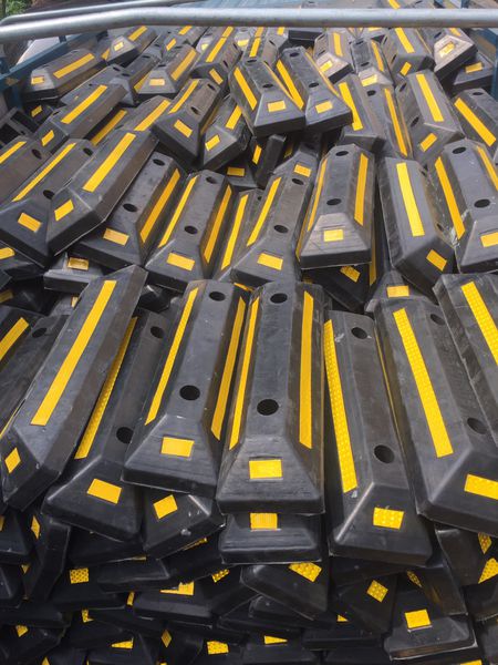 chan lui xe cao su TTK