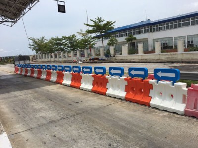Mũi tên chỉ hướng làn đường HDPE Hi-Q AR -3000