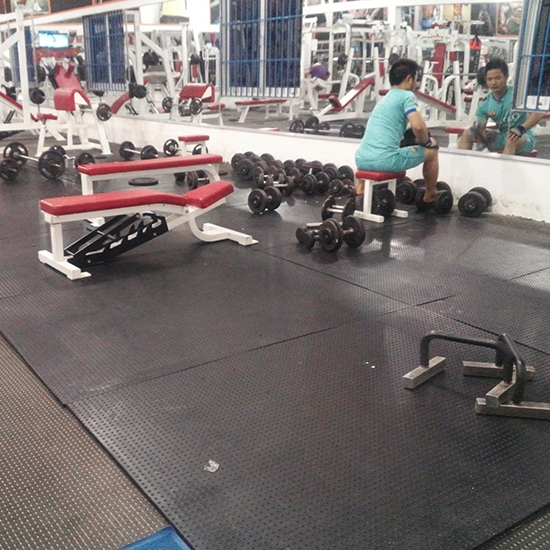 Thảm lót sàn tập Gym chất liệu cao su FR 706 3